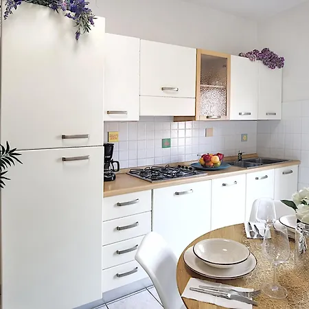 Apartman Bella Venezia, With Balcony Overlooking The Pedestrian Shopping Area, And The Within Walking Distance *